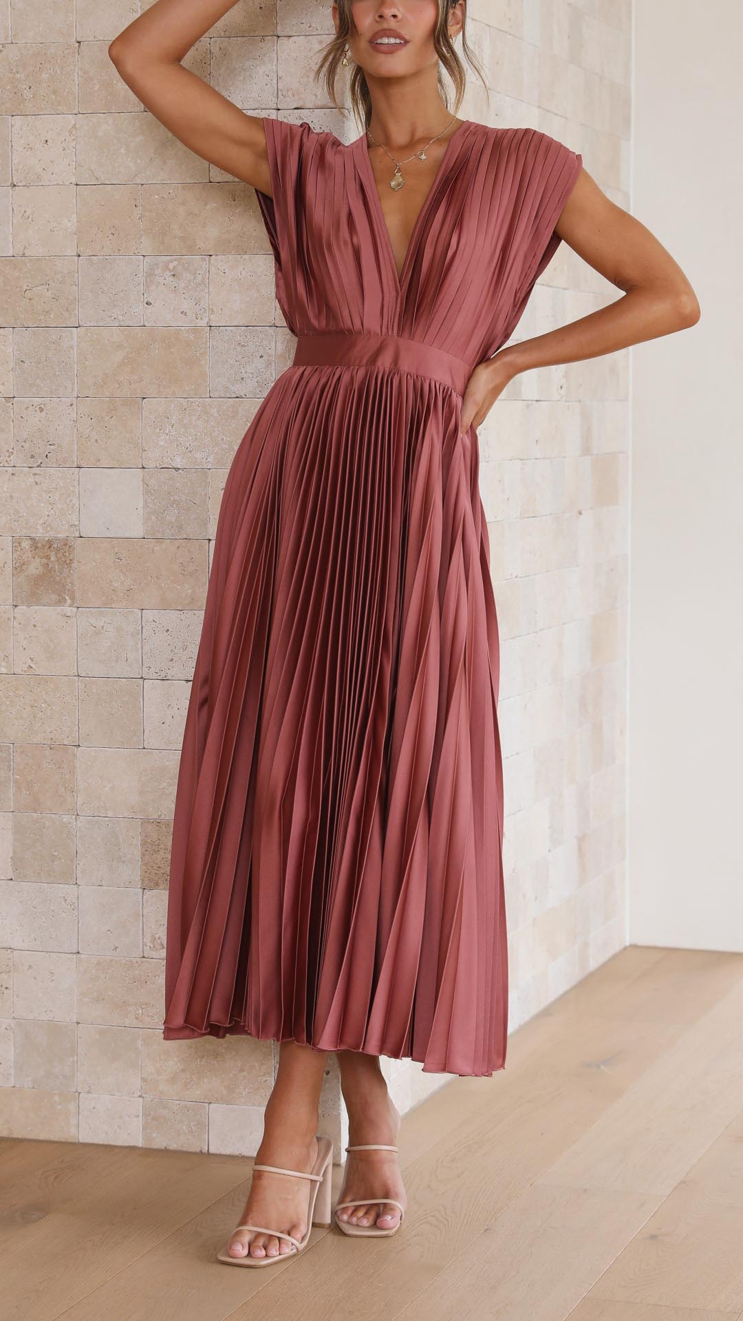 Eloria | Deep V-Neck Pleated Midi Dress