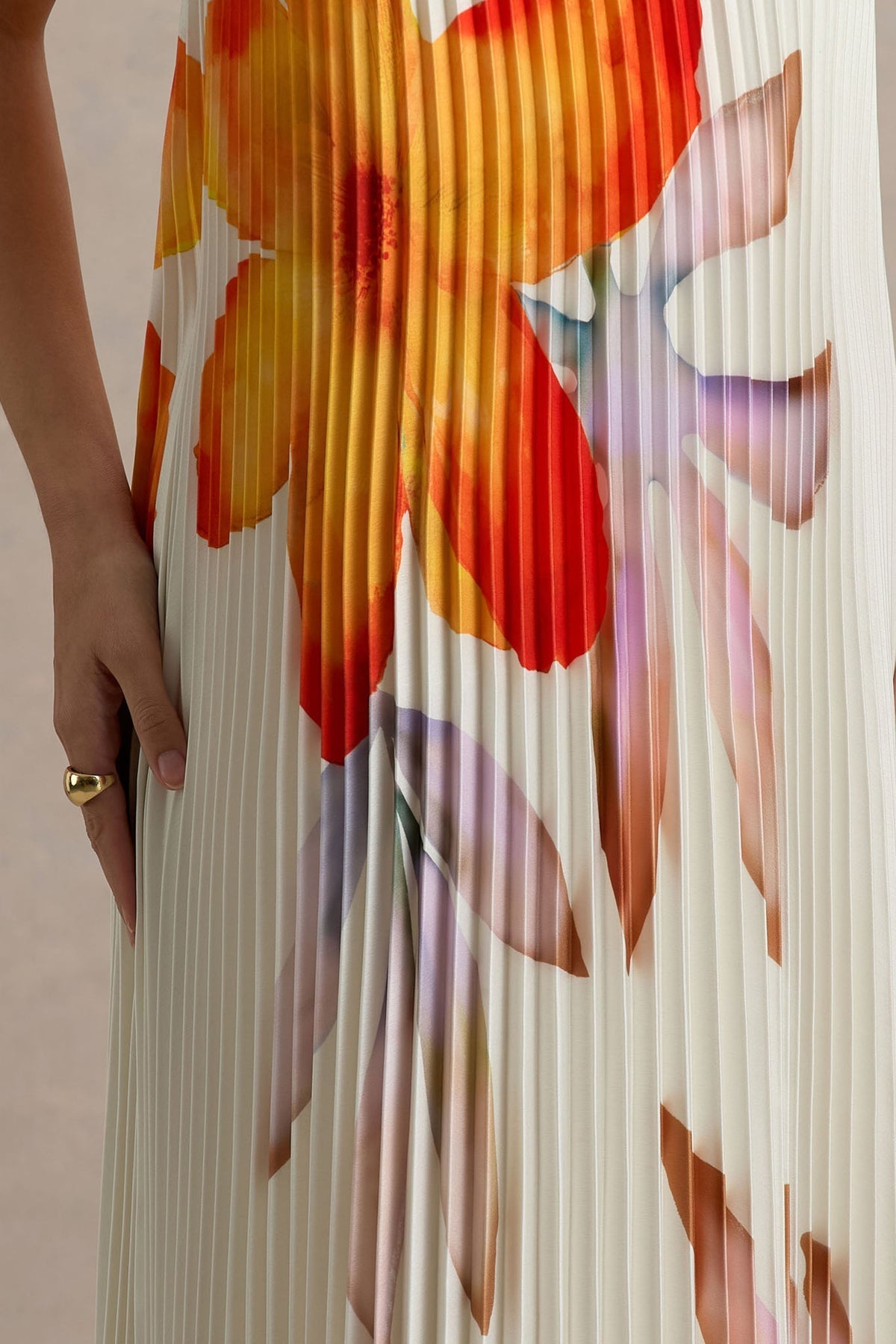 Valencia | Sweetheart Pleated Maxi Dress