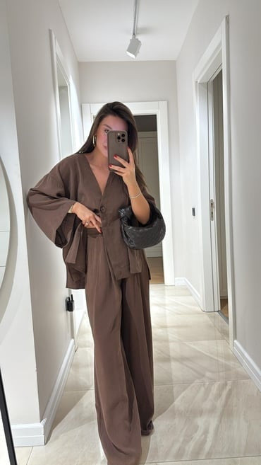 Elayne | Elegant V-Neck Top & Palazzo Pants